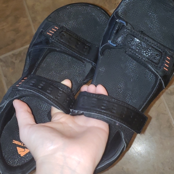 size 9 wide fit sandals